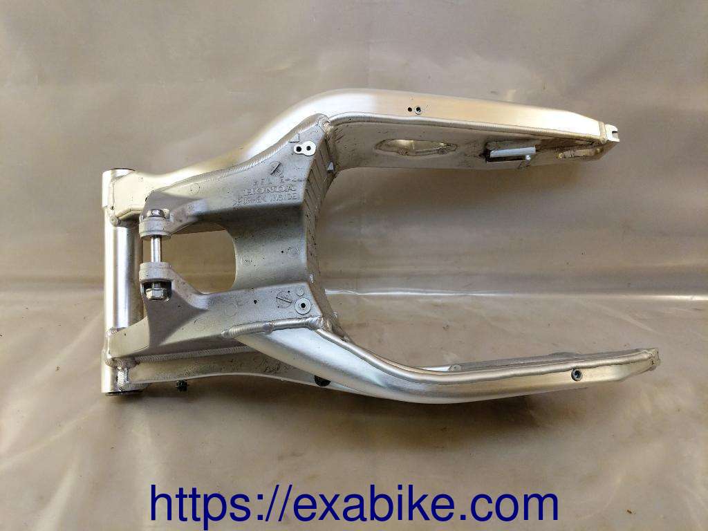 swingarm Honda CBR1000RR - photo 3