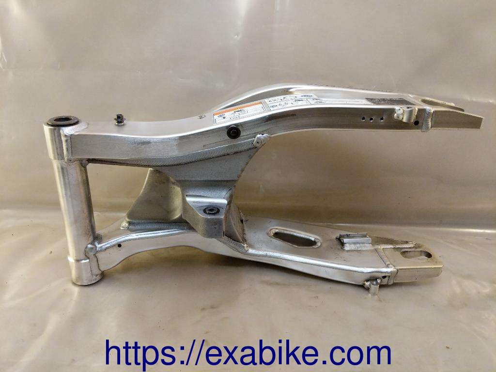 swingarm Honda CBR1000RR - photo 4