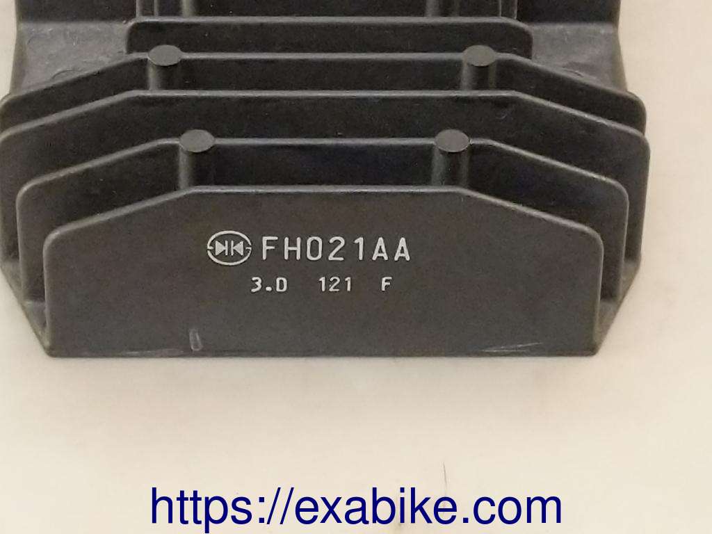 voltage regulator Honda CBR1000RR - photo 2