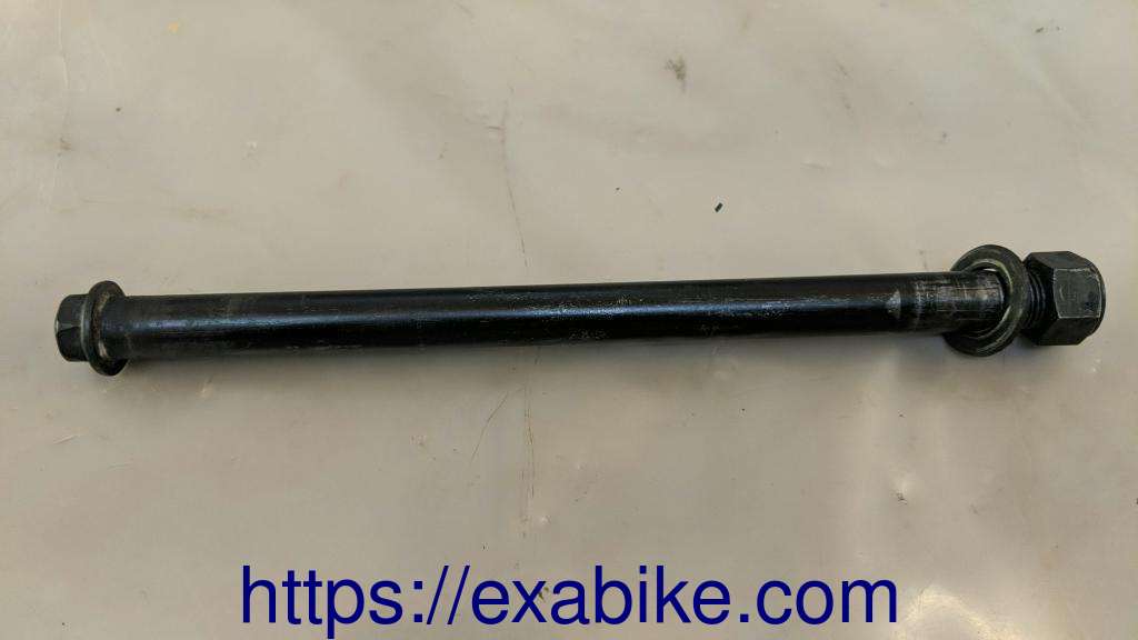 swingarm axle Suzuki DR650RSE - photo 1