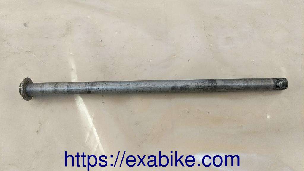 rear wheel axle Honda Hornet 600 - photo 1
