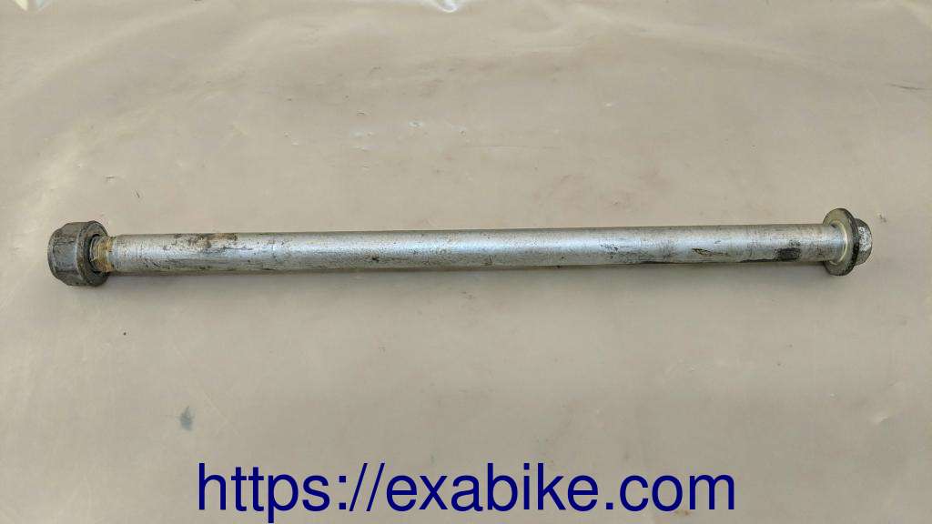 swingarm axle Honda CB 750 Seven Fifty - photo 1