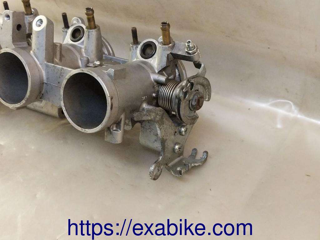 throttle body Yamaha FZ6 - photo 4