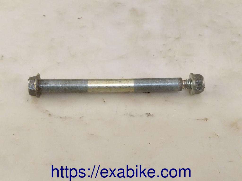 fuel tank bolt Kawasaki GTR 1000 - photo 1