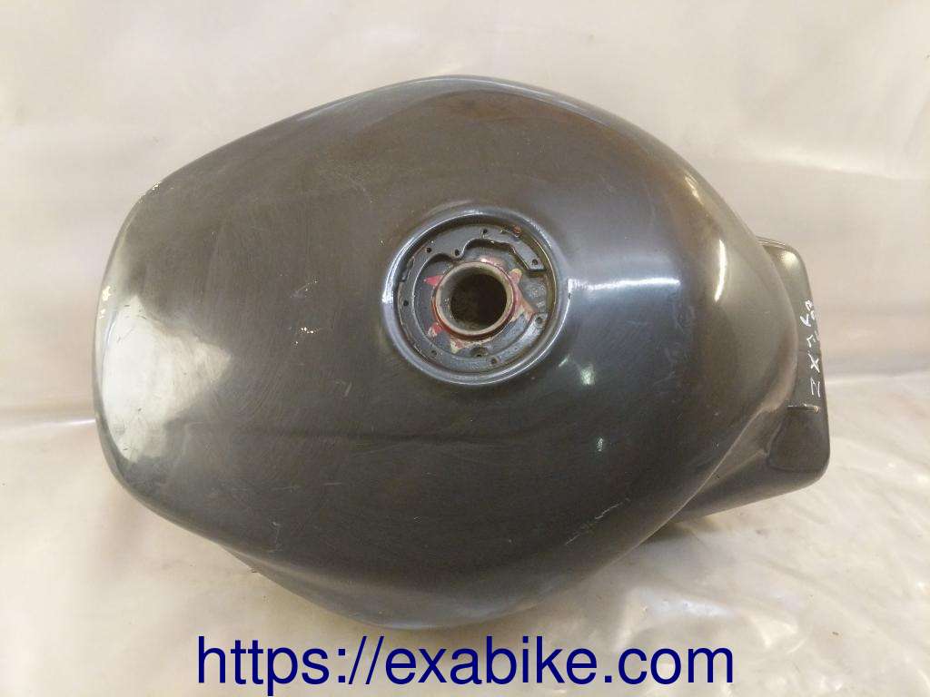 fuel tank Kawasaki ZX9R - photo 3