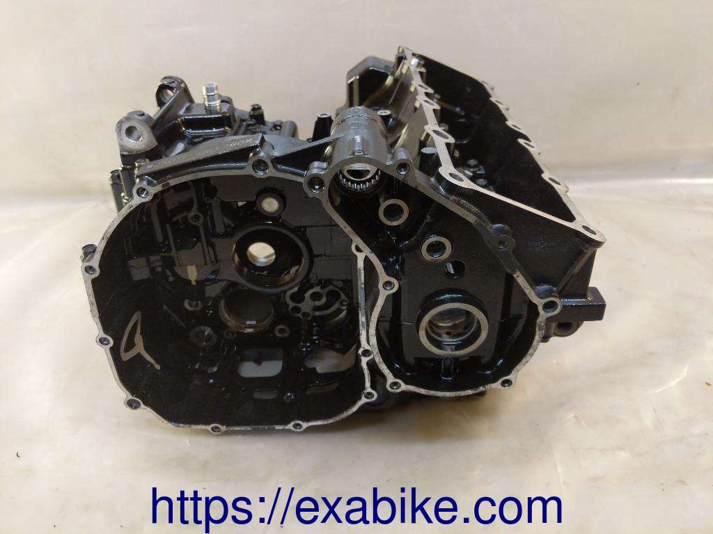 crankcase Yamaha FZS 600 Fazer - photo 2