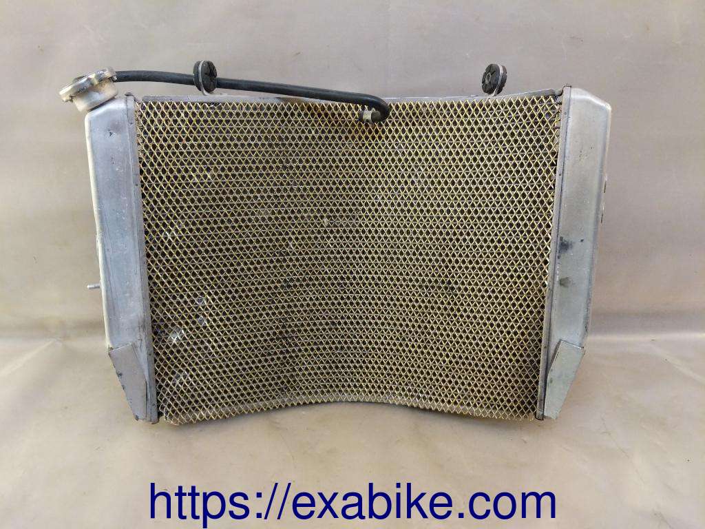 radiateur à eau Suzuki GSXR 1000 - photo 1