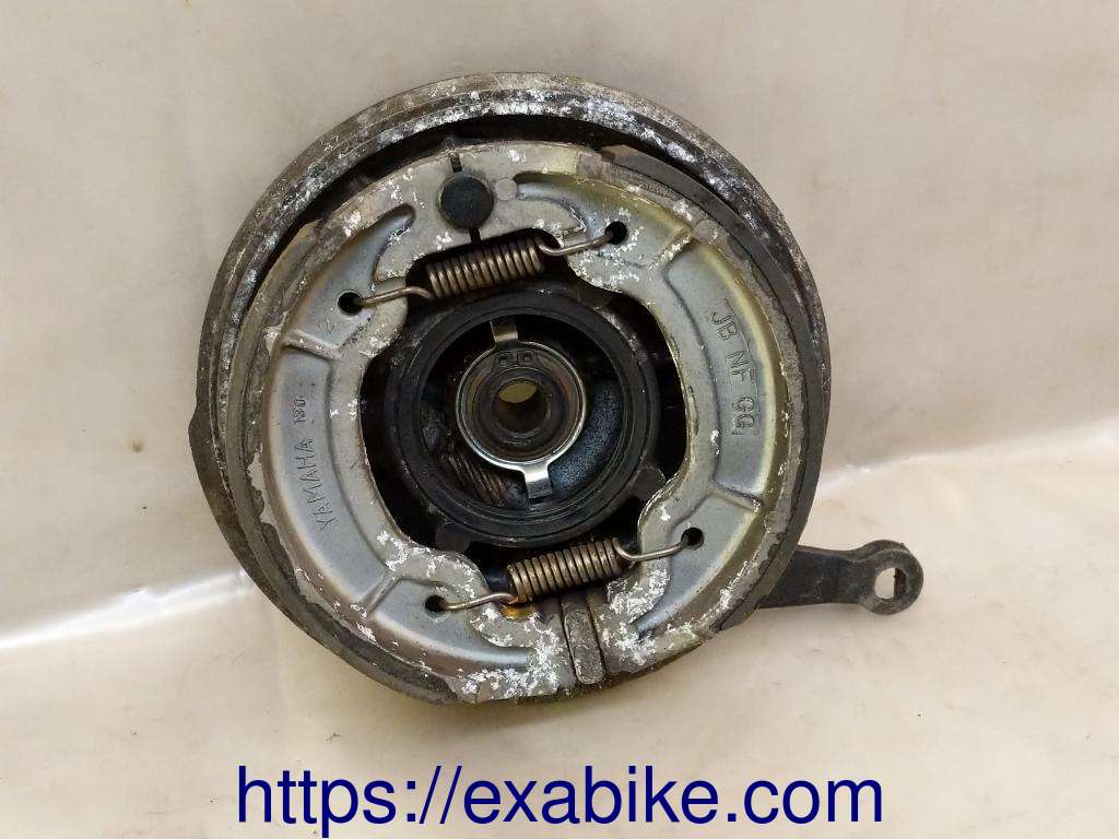 brake panel, front Yamaha XT 200 - photo 2