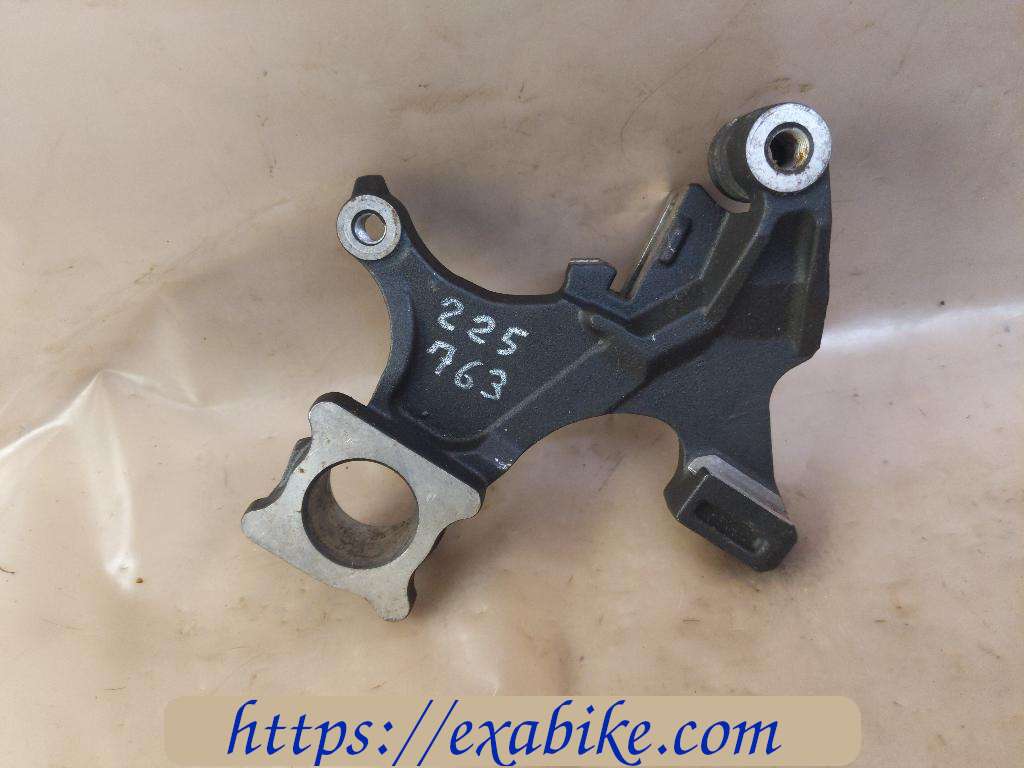 caliper bracket, rear Suzuki GSXR 750 - photo 1