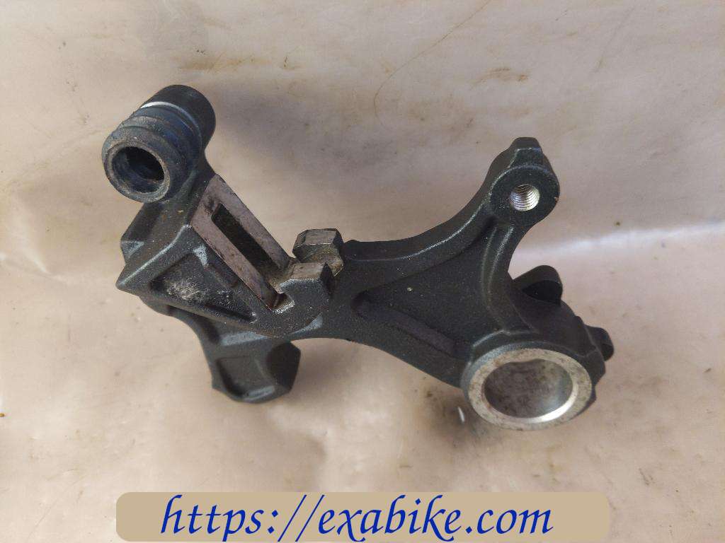 caliper bracket, rear Suzuki GSXR 750 - photo 2