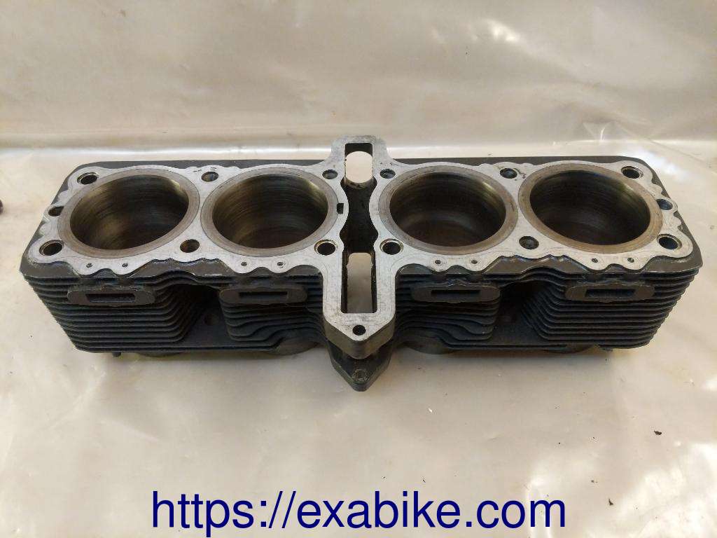 bloc cylindres Suzuki GSXR 1100 - photo 1