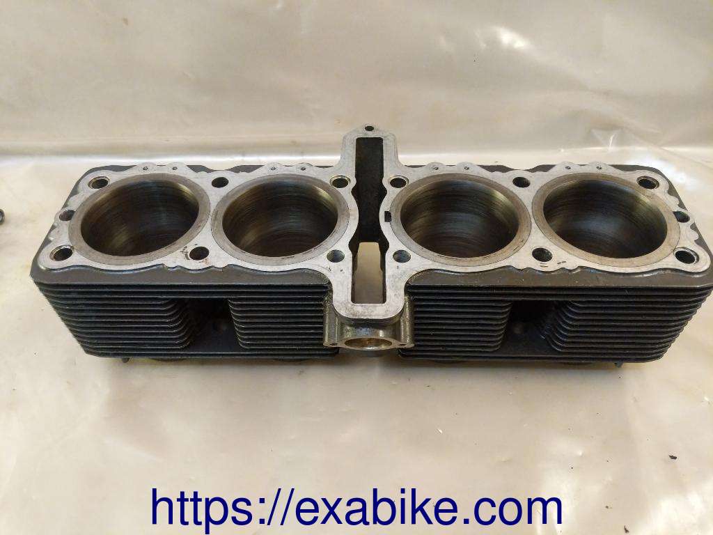 bloc cylindres Suzuki GSXR 1100 - photo 2