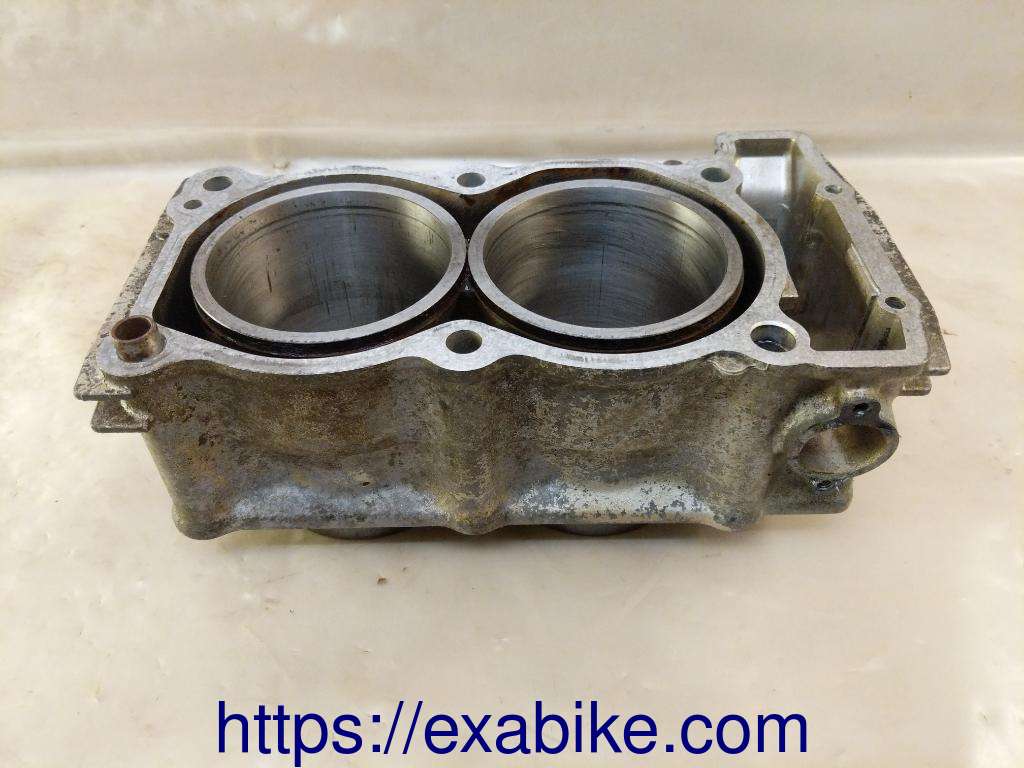 bloc cylindres Yamaha XTZ 750 - photo 1