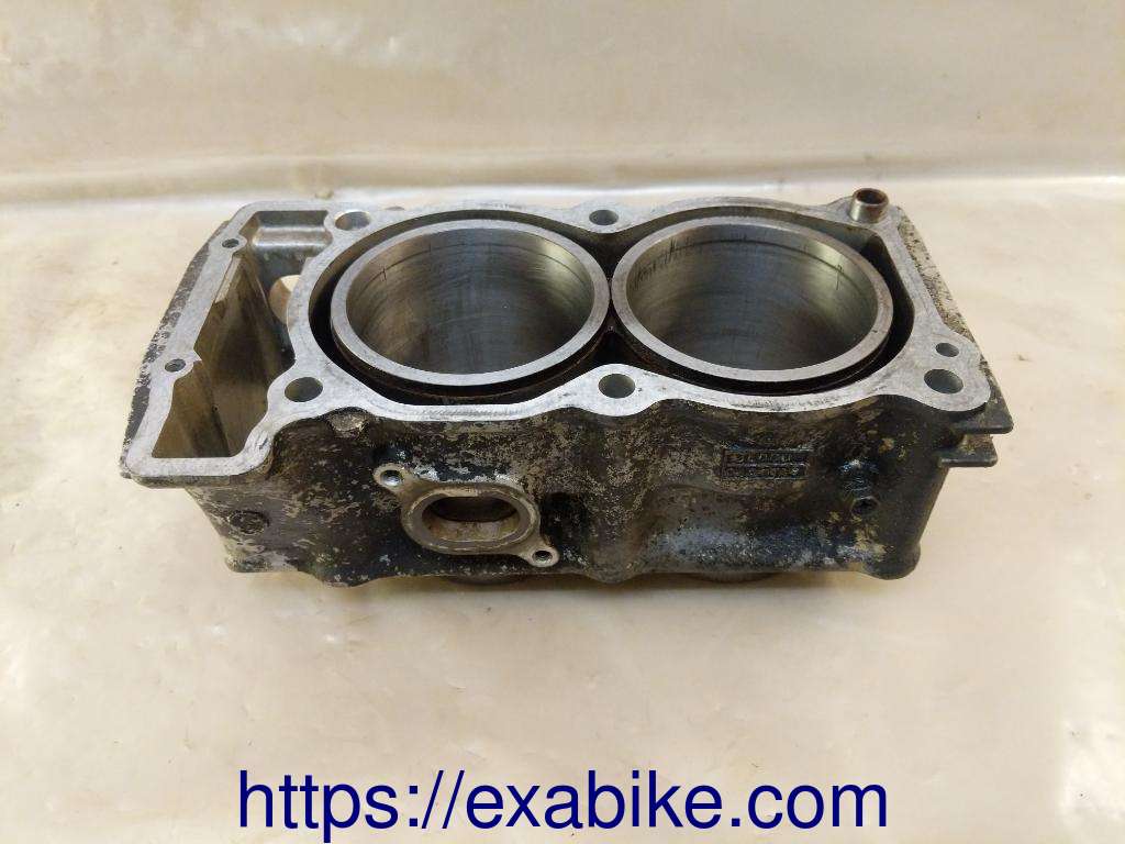 bloc cylindres Yamaha XTZ 750 - photo 2