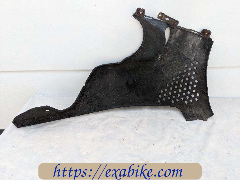 lower cowl, left Honda CBR 900 - photo 2