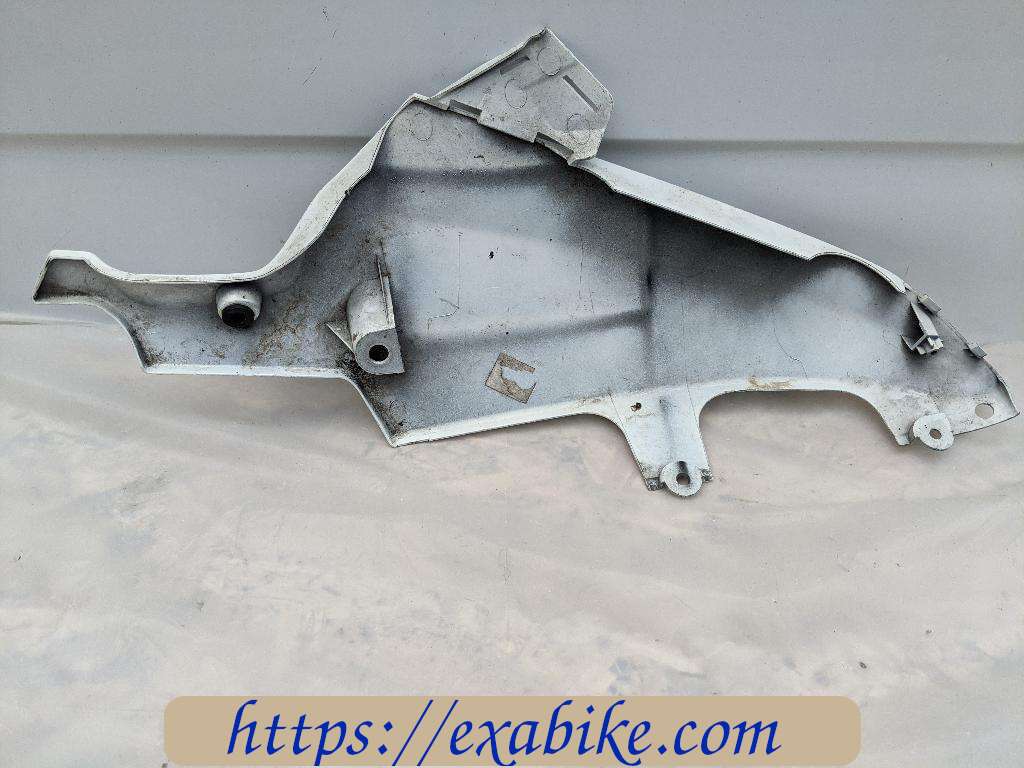 lower cowl, left Suzuki GSXR 750 - photo 2