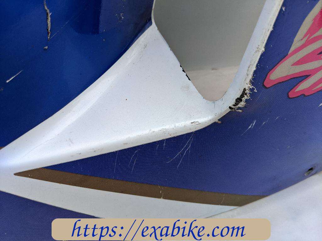 side fairing, middle right Suzuki GSXR 1100 - photo 3