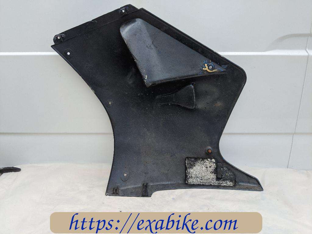 side fairing, right Suzuki RGV 250 - photo 3