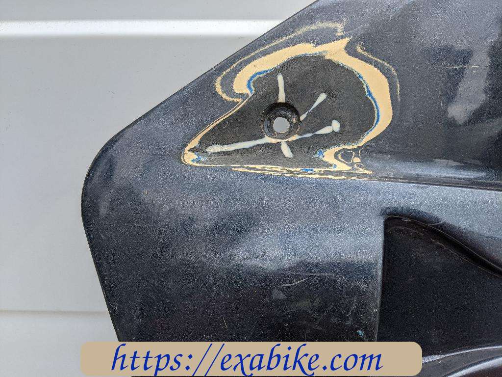 side fairing, right Suzuki RGV 250 - photo 4