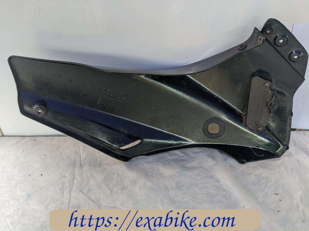 upper cowling, left Suzuki Bandit 1200 - photo 2