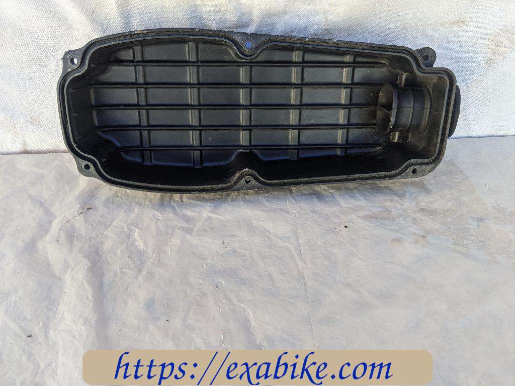 air cleaner box cover Honda Varadero 125 - photo 2