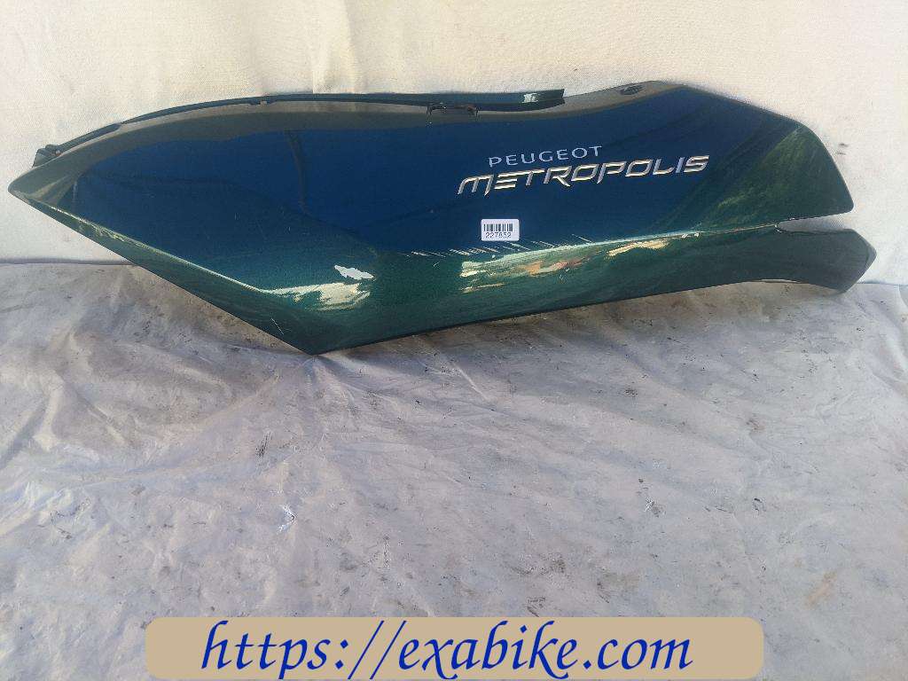 side fairing, rear left Peugeot 400 Metropolis - photo 1