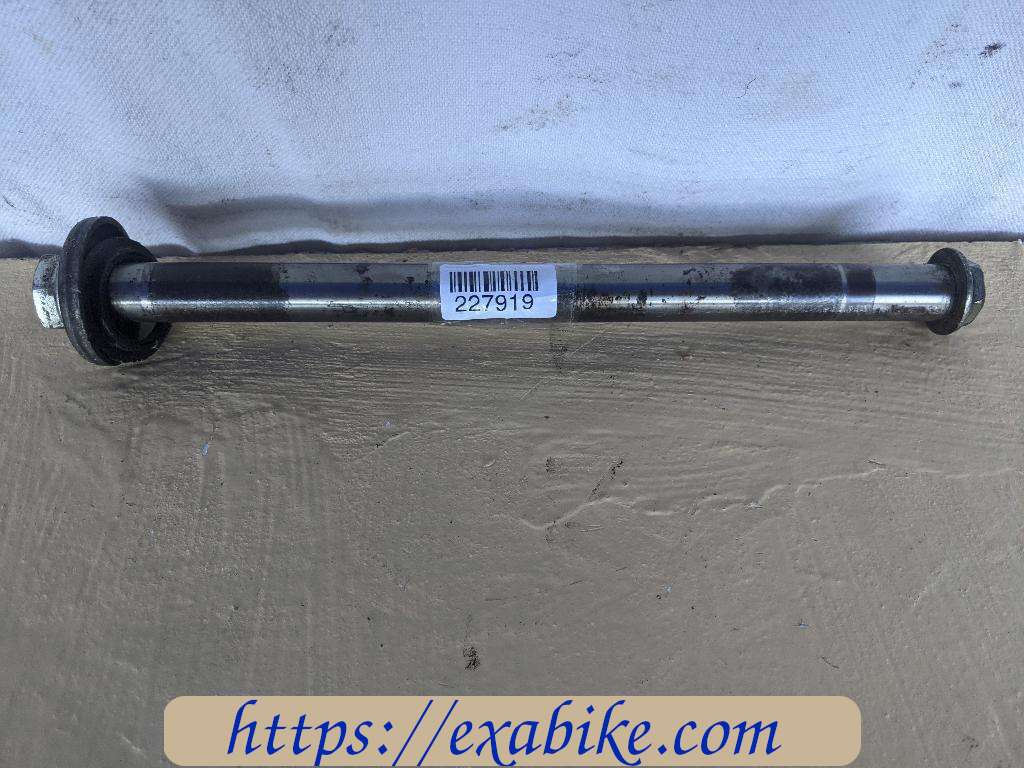 swingarm axle Kawasaki ZX10 Tomcat - photo 1