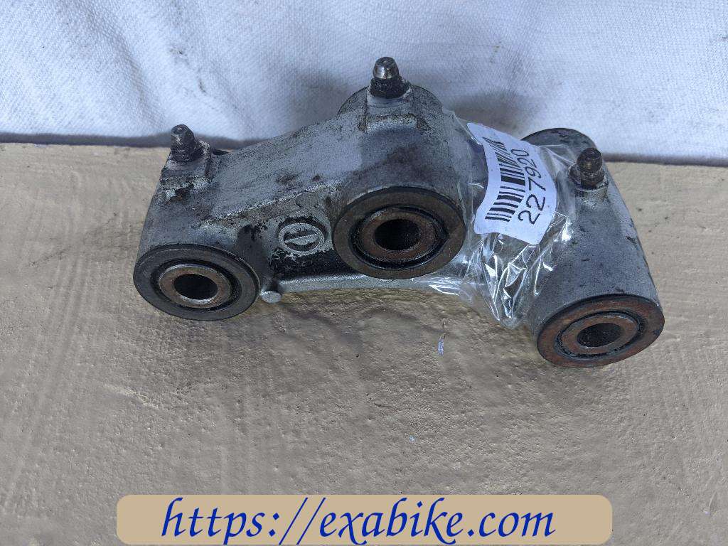 swingarm connecting Kawasaki ZX10 Tomcat - photo 1