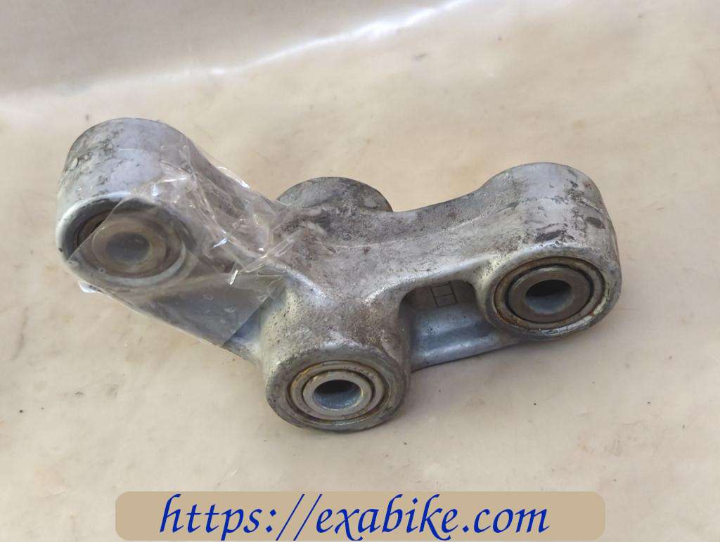 swingarm connecting Suzuki SV 1000 - photo 2