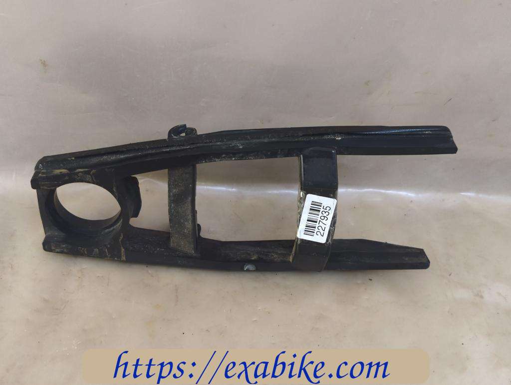 chain slider Suzuki GSX 1400 - photo 1