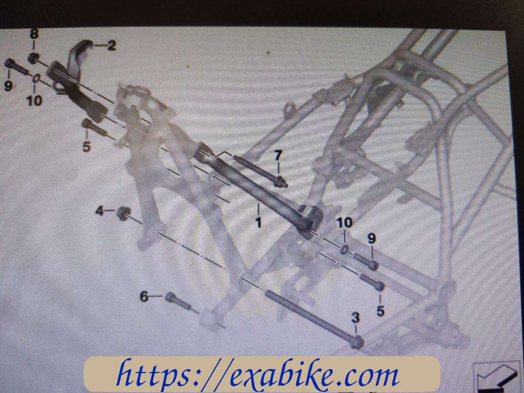 special bolt BMW R1200GS - photo 2