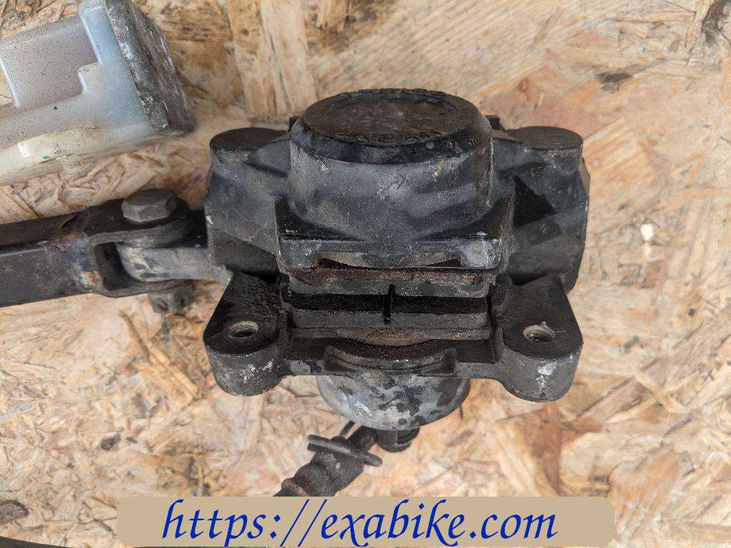 système de frein arrière Suzuki GSE 500 - photo 2