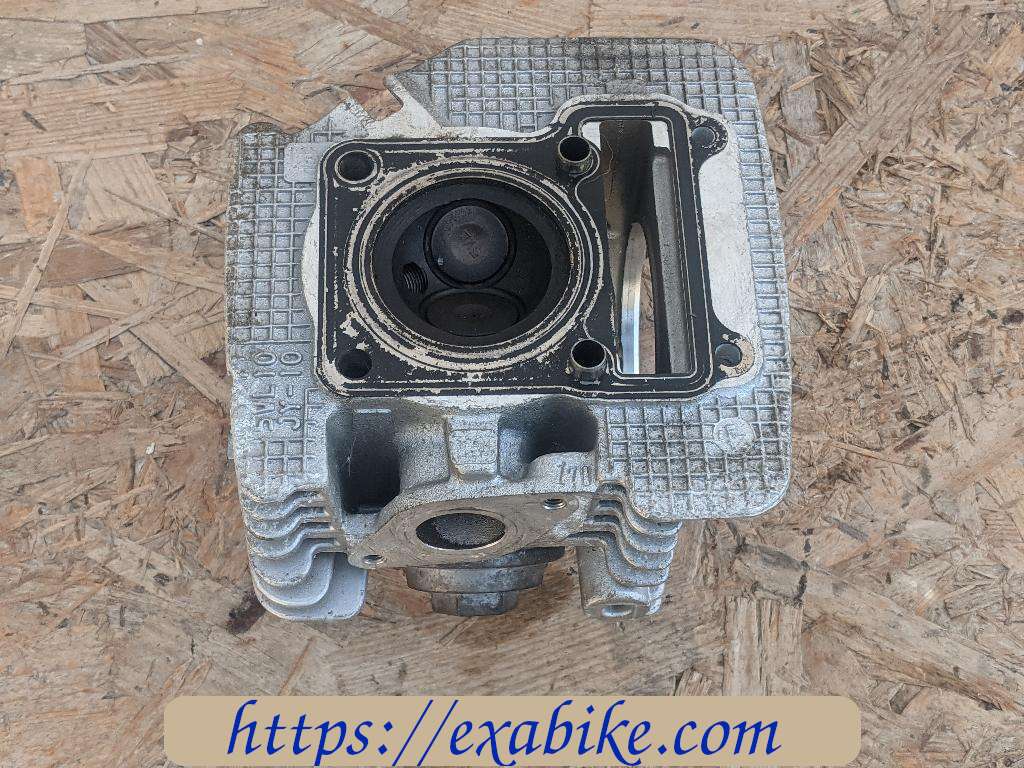 cylinder head Yamaha YBR 125 - photo 5