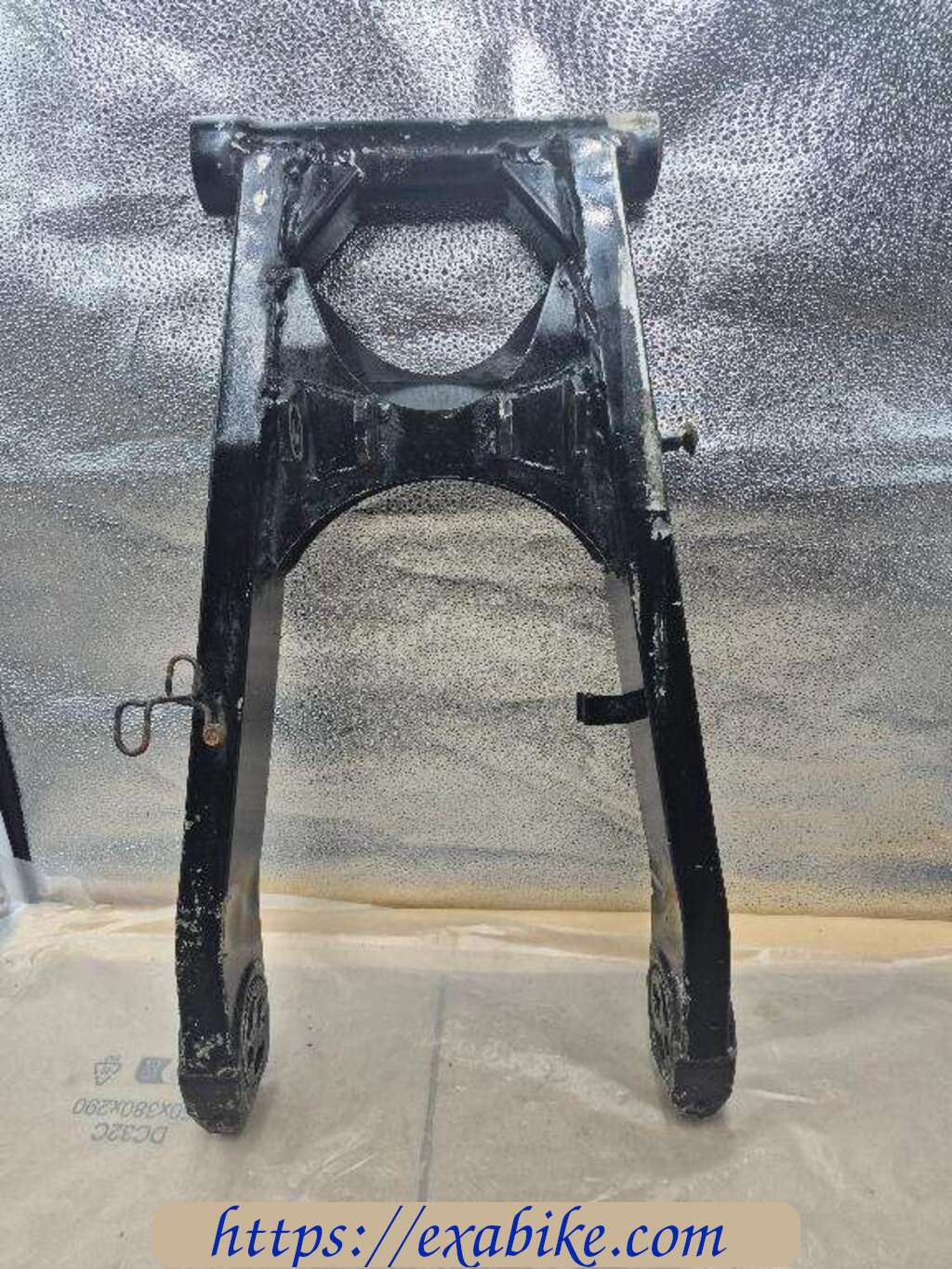 swingarm Kawasaki ZZR 1100 - photo 2