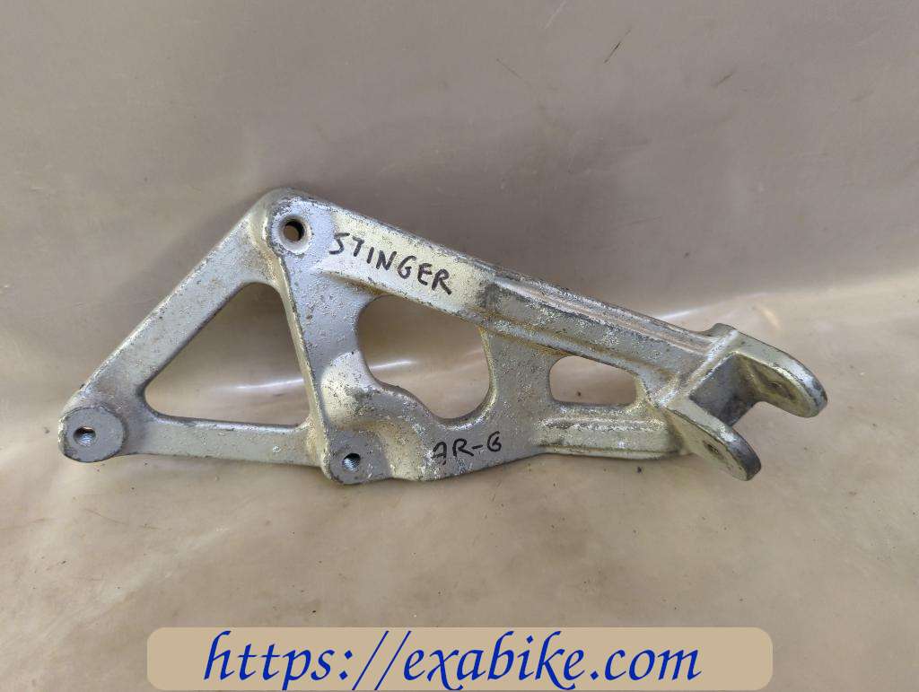 platine repose-pied arrière gauche Kawasaki ZXR 750 Stinger - photo 1