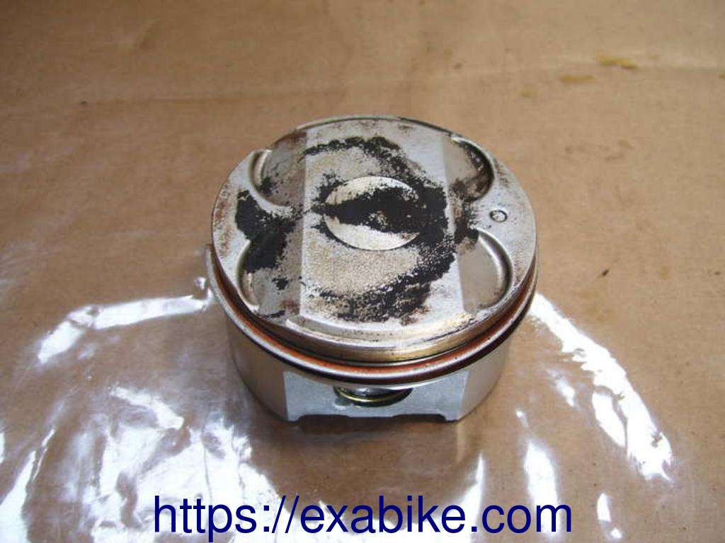 piston Triumph Sprint ST 900 - photo 2