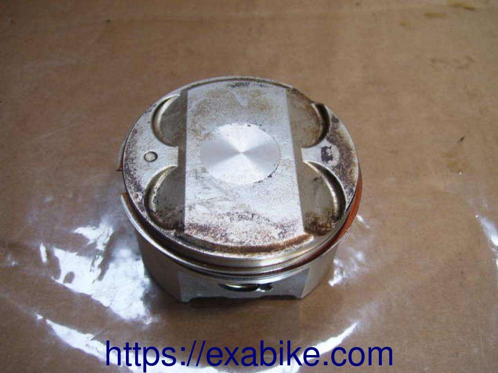 piston Triumph Sprint ST 900 - photo 1
