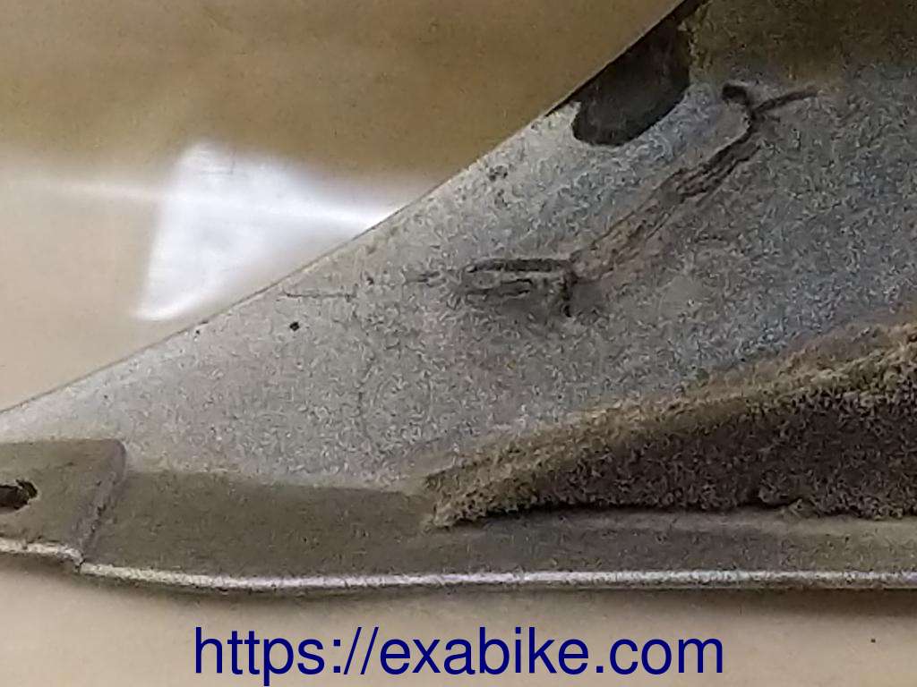 side cover, left Yamaha FJR 1300 - photo 3