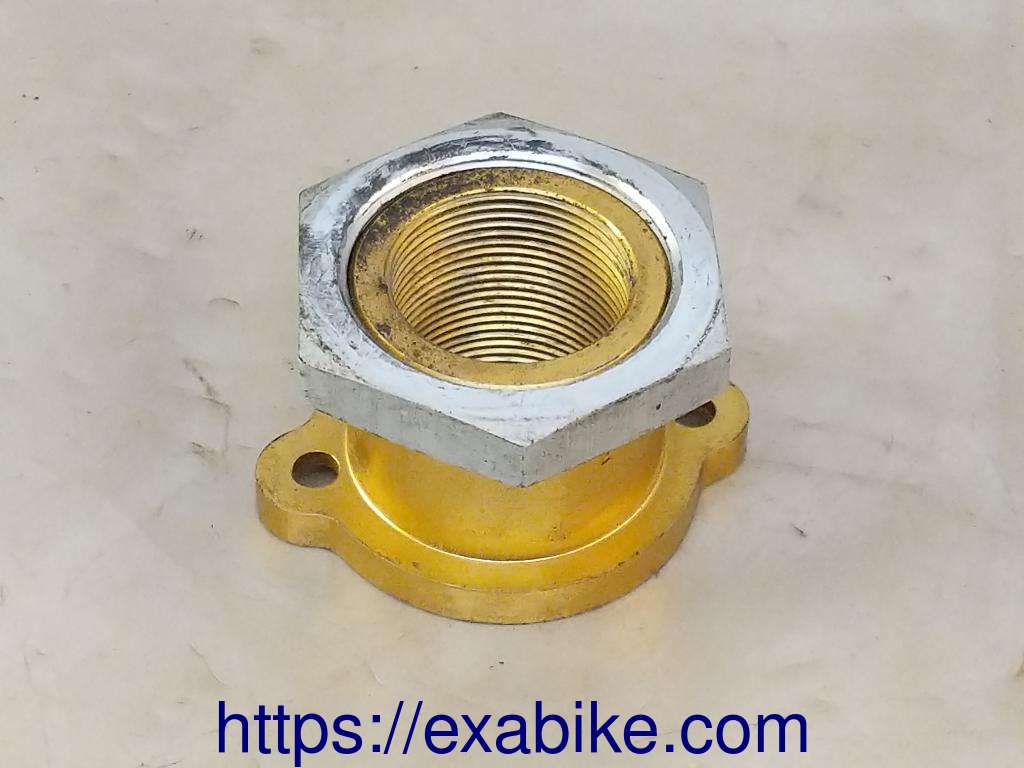 swingarm pivot, right Suzuki GSXR 1000 - photo 1