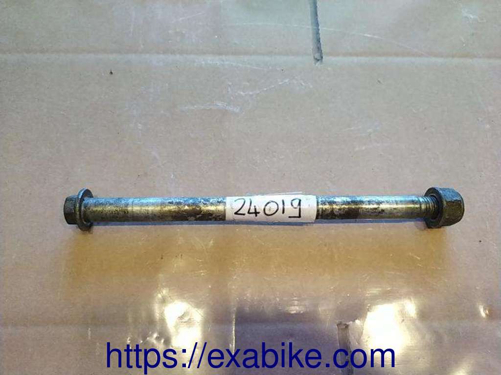 rear wheel axle Honda CG 125 - photo 1