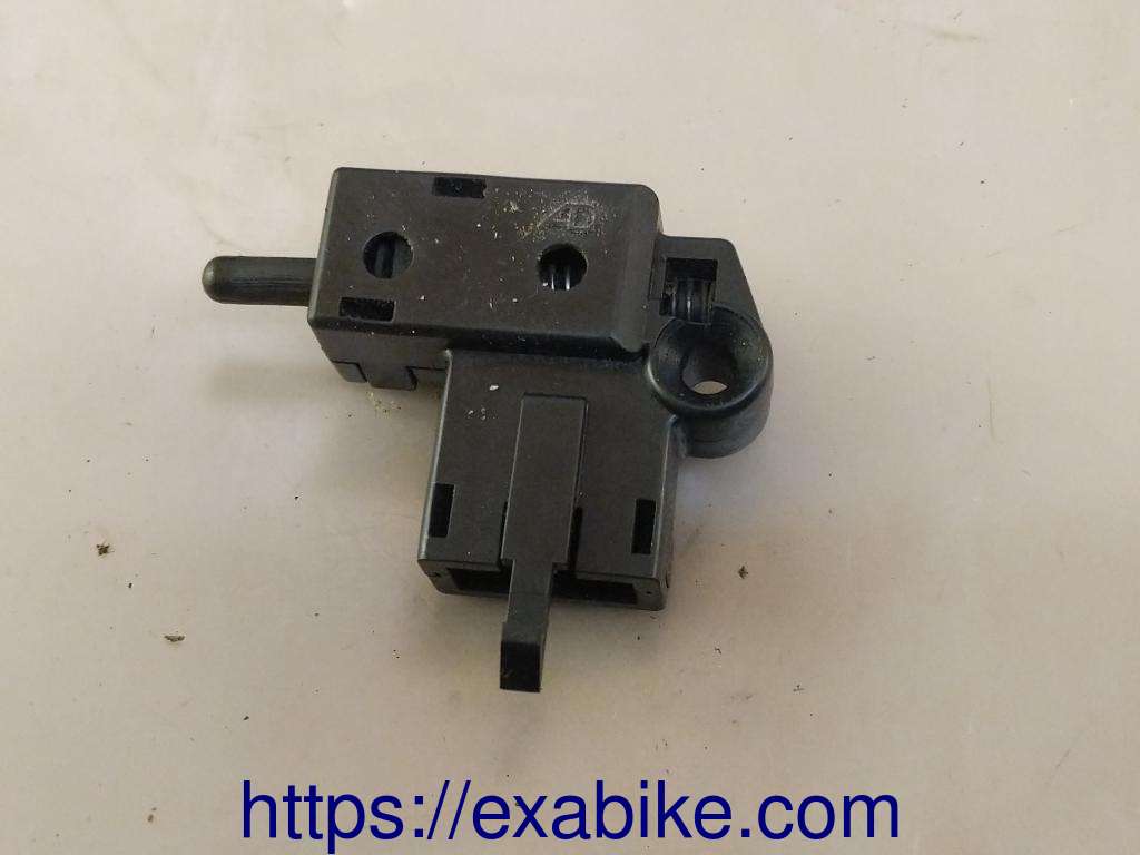 switch Yamaha FJR 1300 - photo 1