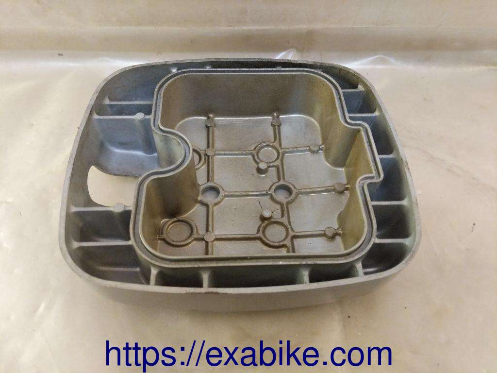 cylinder head cover Daelim VJ 125 Roadwin - photo 2