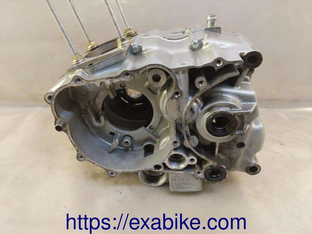 crankcase Daelim VJ 125 Roadwin - photo 2