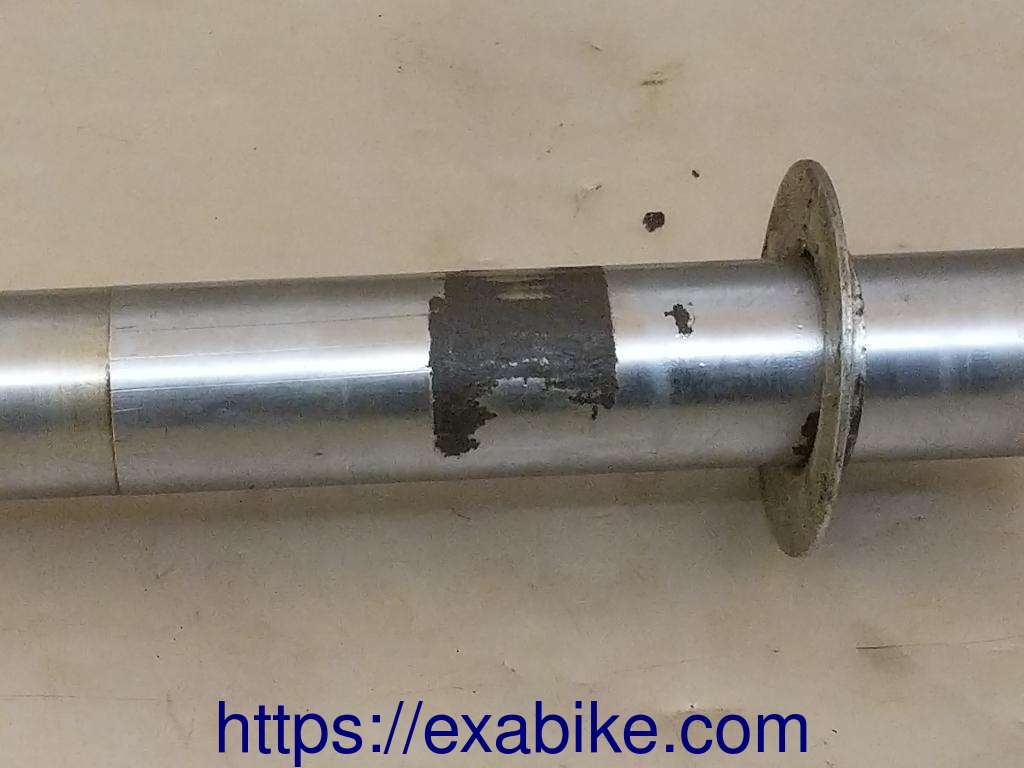 swingarm axle Gas Gas 250 TXT - photo 2