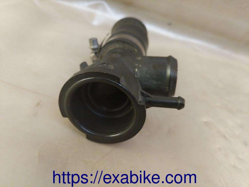 radiator filler neck Honda VFR 800 - photo 2