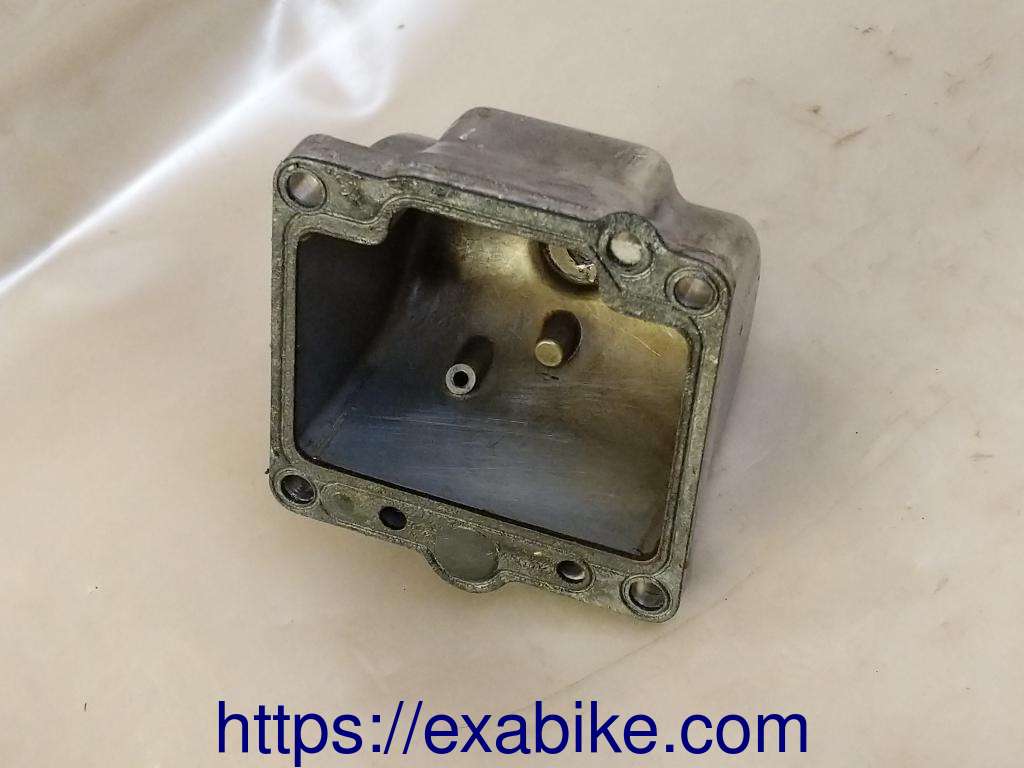 carburetor float chamber Suzuki GSX 750 - photo 3