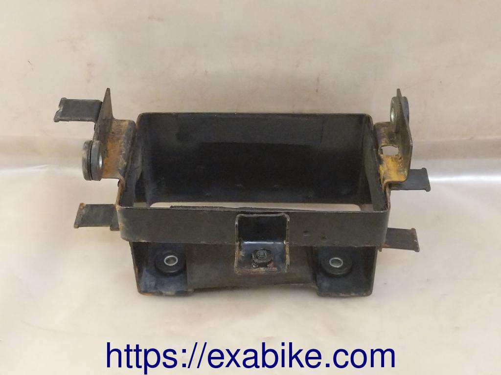battery box Suzuki GS 500 - photo 1