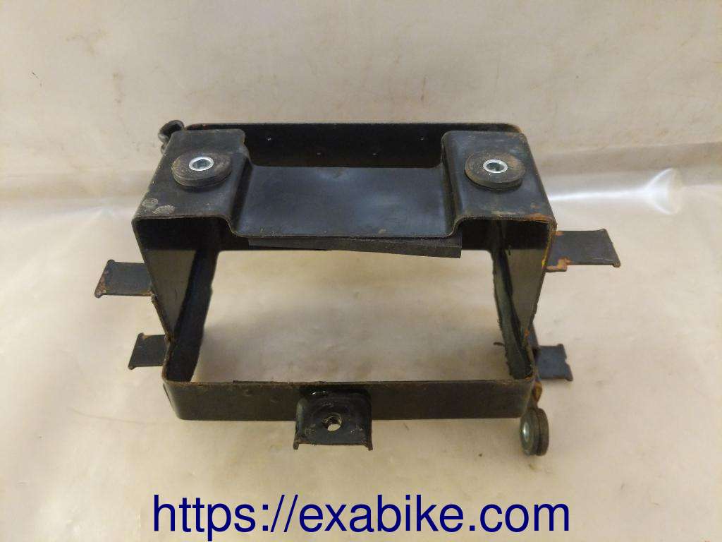 battery box Suzuki GS 500 - photo 2