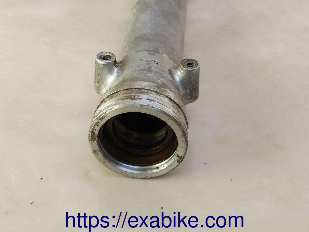 lower fork case, right Honda 125 SL - photo 3