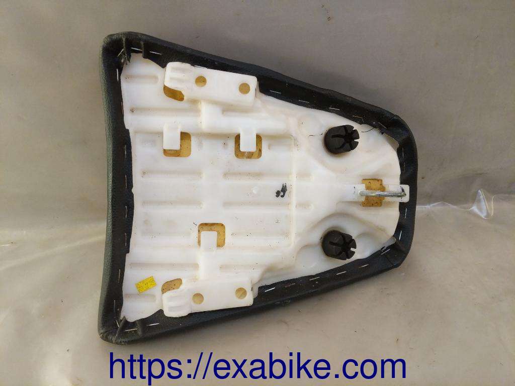 seat, rear Honda CBF 125 - photo 3